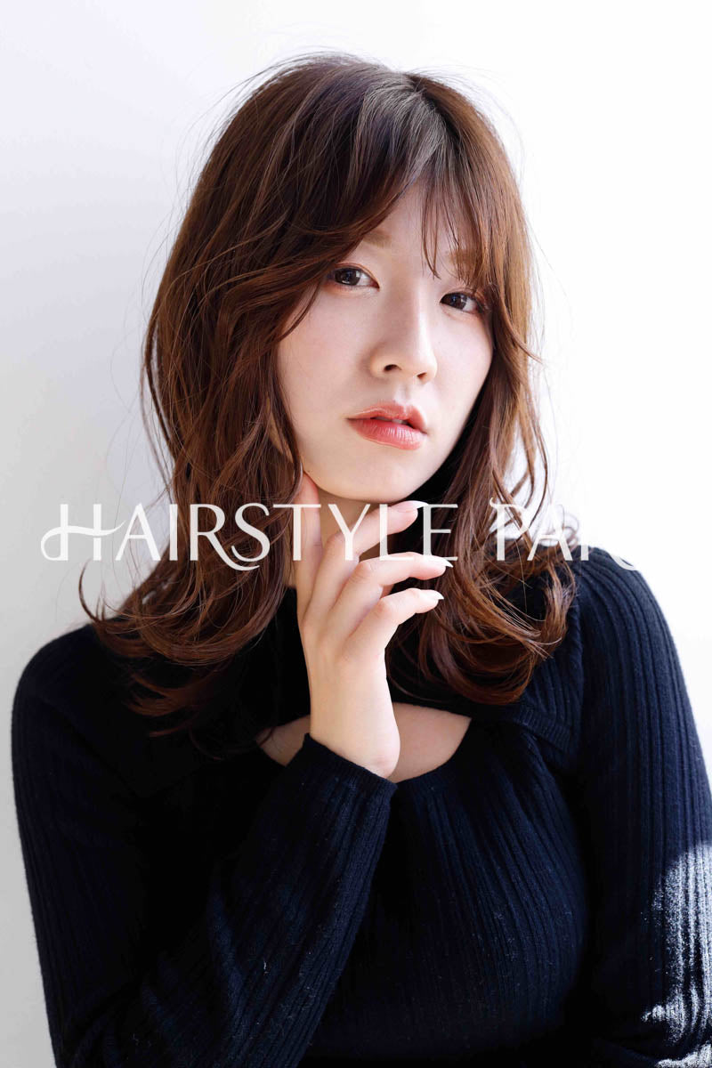 ヘアスタイル写真PhotoNo:199-2 (2) [ミディアムロング,レイヤー