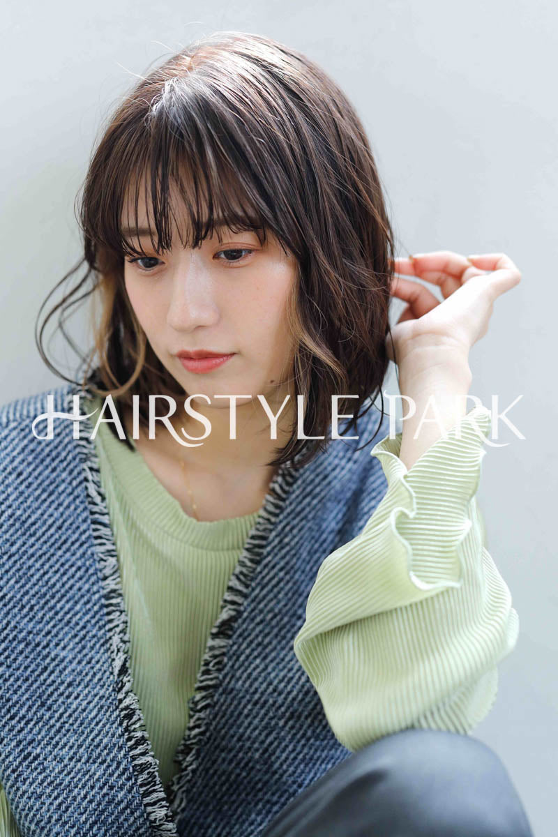 ヘアスタイル写真PhotoNo:240-2 (5) [ミディアム切りっぱなしボブ,ロブ