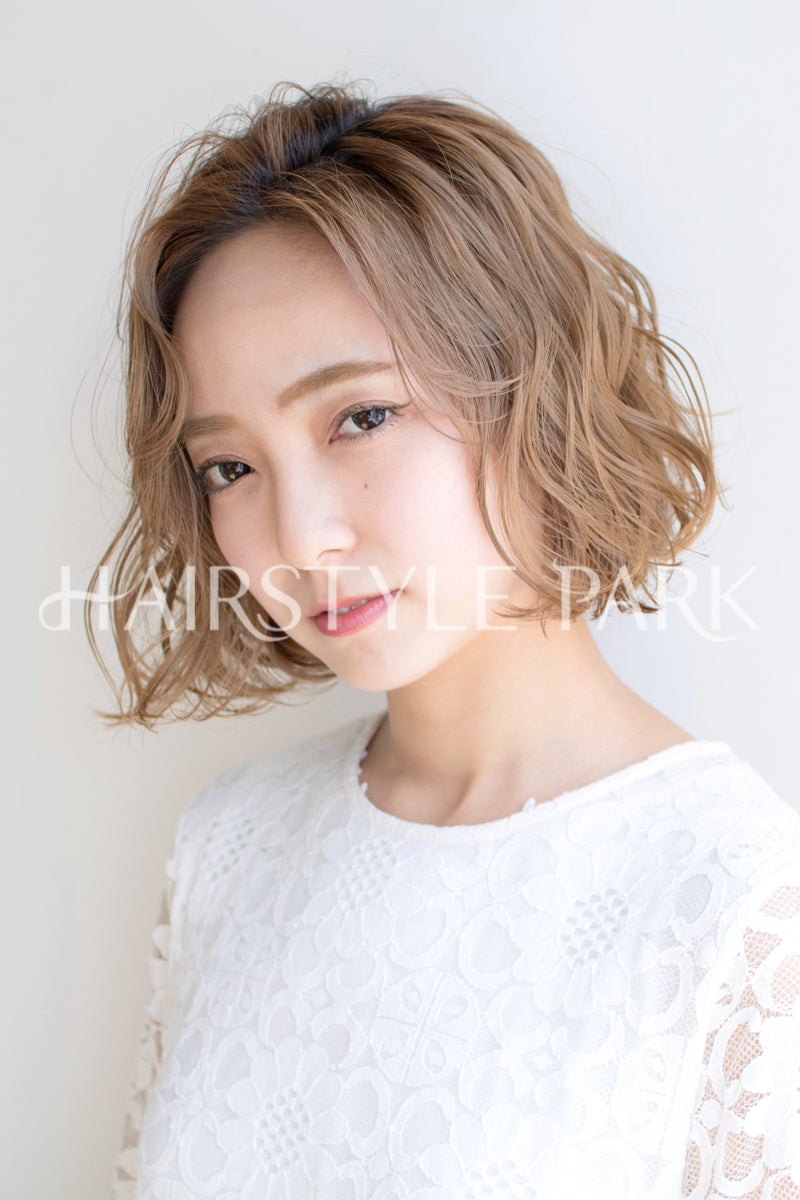 ヘアスタイル写真PhotoNo:84-1 (8) [ミディアム,切りっぱなし