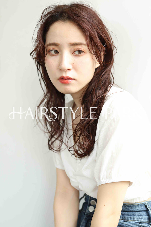 ヘアスタイル写真PhotoNo:269-1 (1) [ロング,レディース,ナチュラル,カラー,縦型 ]