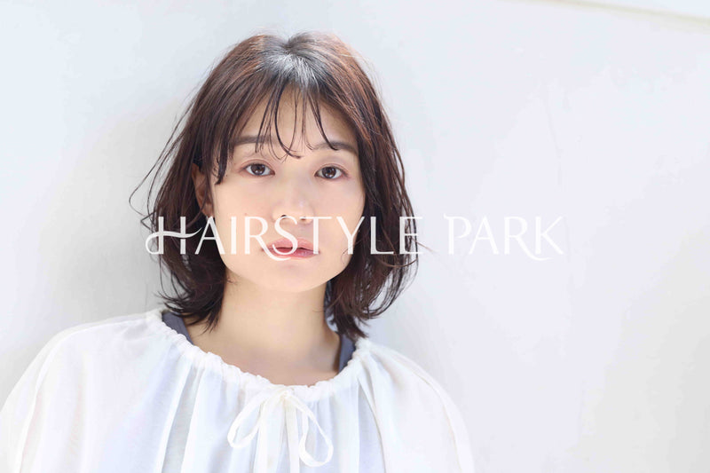 ヘアスタイル写真PhotoNo:293-2 (1) [ミディアム,レディース,ナチュラル,オフィス / コンサバ,カラー,縦型 ]