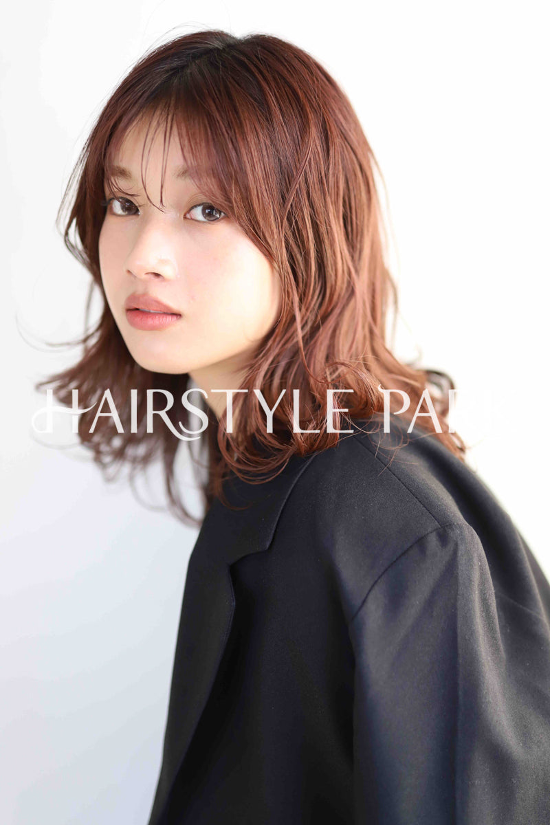 ヘアスタイル写真PhotoNo:323-1 (8) [ショートミディアム,レディース,ナチュラル,モテ・愛され,カラー,パーマ,縦型 ]