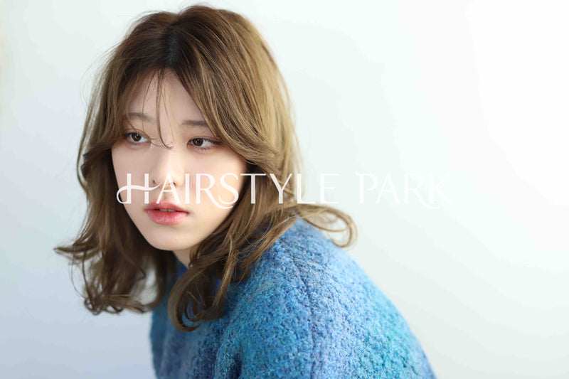 ヘアスタイル写真PhotoNo:330-1 (3) [ロング,レディース,オフィス / コンサバ,パーマ,縦型 ]