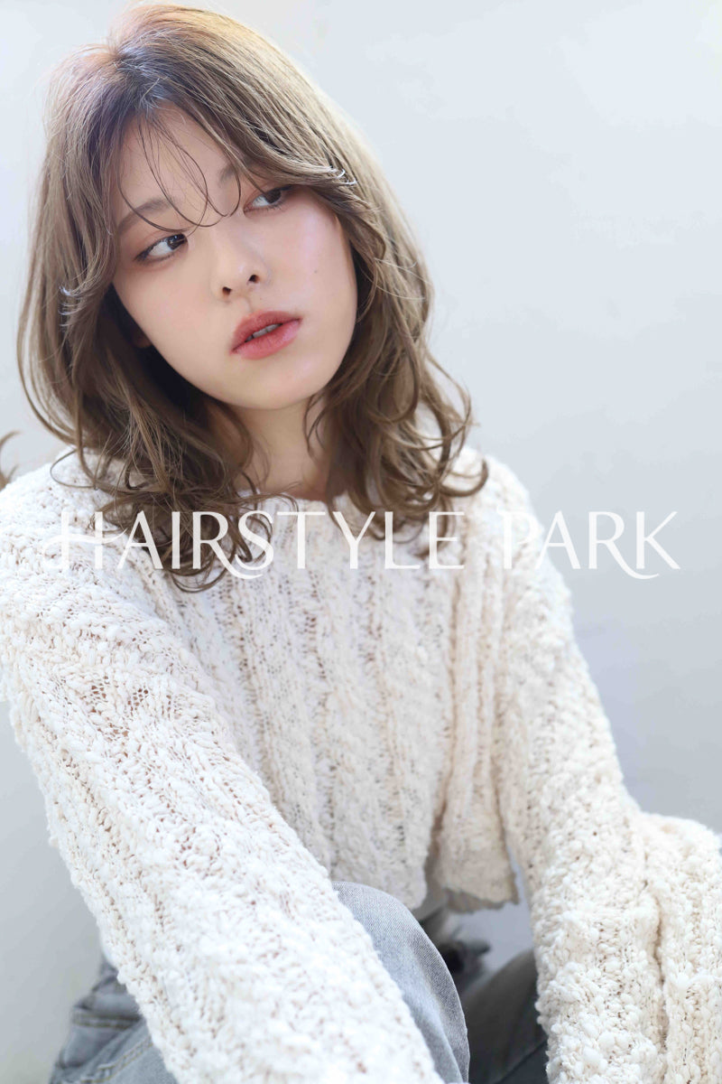 ヘアスタイル写真PhotoNo:330-2 (7) [ロング,レディース,オフィス / コンサバ,パーマ,縦型 ]