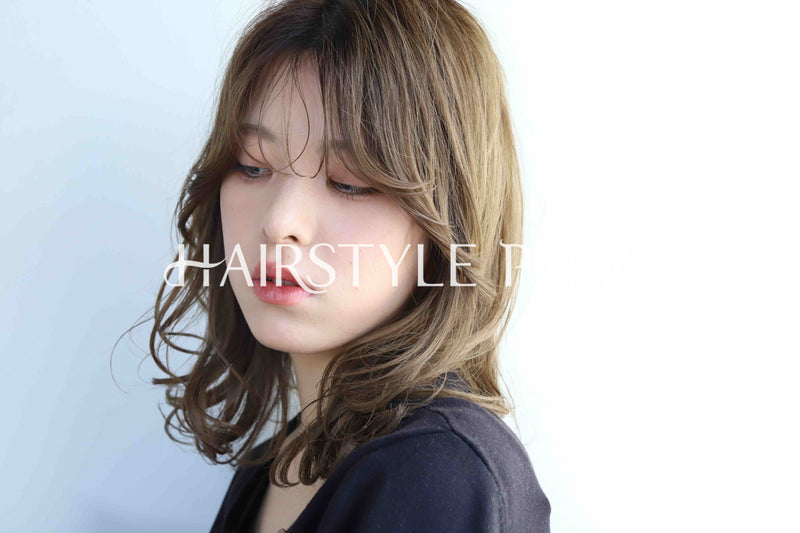 ヘアスタイル写真PhotoNo:330-3 (10) [ロング,レディース,オフィス / コンサバ,パーマ,縦型 ]