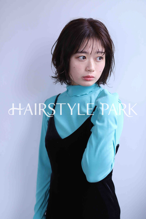 ヘアスタイル写真PhotoNo:341-1 (1) [ミディアム,レディース,ナチュラル,パーマ,縦型 ]