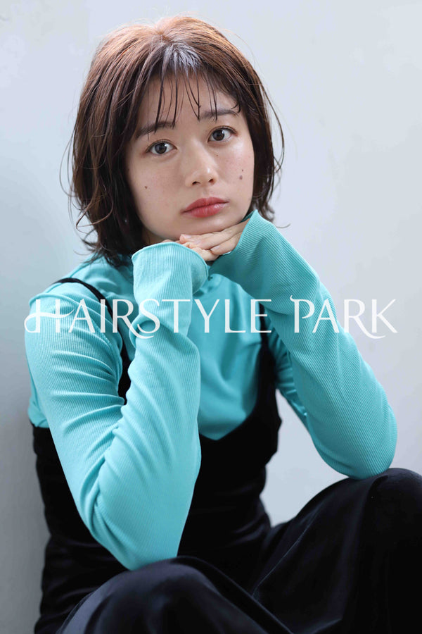 ヘアスタイル写真PhotoNo:341-1 (20) [ミディアム,レディース,ナチュラル,パーマ,縦型 ]