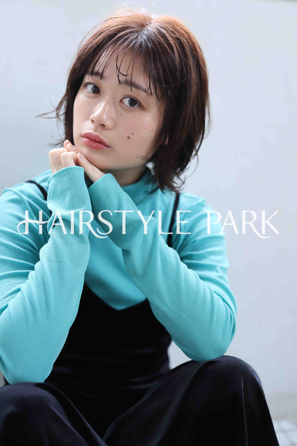 ヘアスタイル写真PhotoNo:341-1 (21) [ミディアム,レディース,ナチュラル,パーマ,縦型 ]