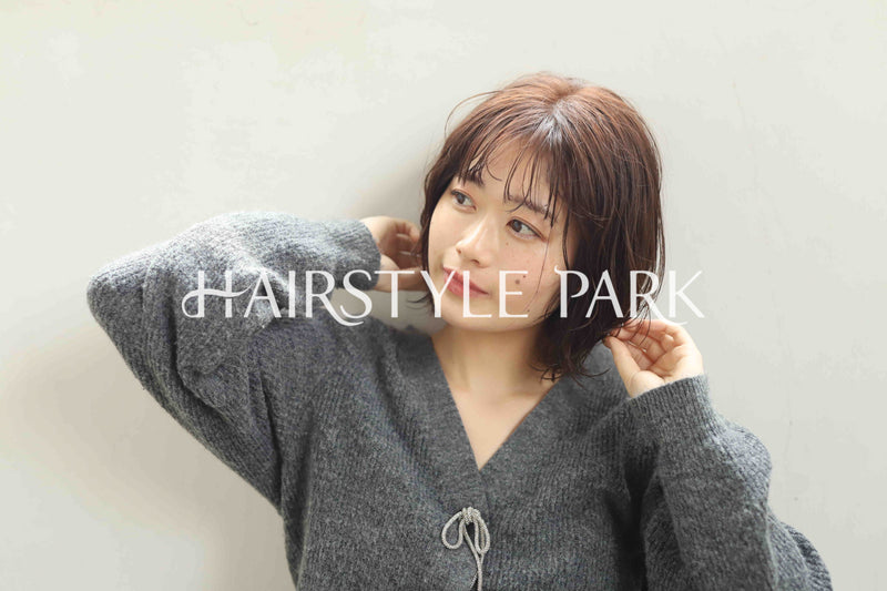 ヘアスタイル写真PhotoNo:341-3 (21) [ミディアム,レディース,ナチュラル,パーマ,縦型 ]