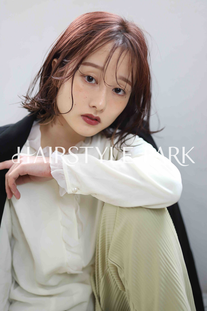 ヘアスタイル写真PhotoNo:345-4 (10) [ミディアム,レディース,ナチュラル,モテ・愛され,カラー,パーマ,縦型 ]