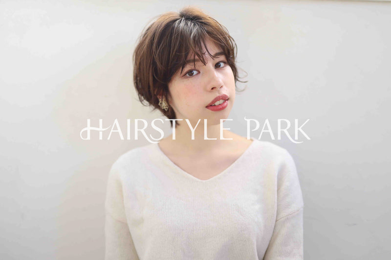 ヘアスタイル写真PhotoNo:346-1 (18) [ショート,レディース,ナチュラル,カラー,縦型 ]