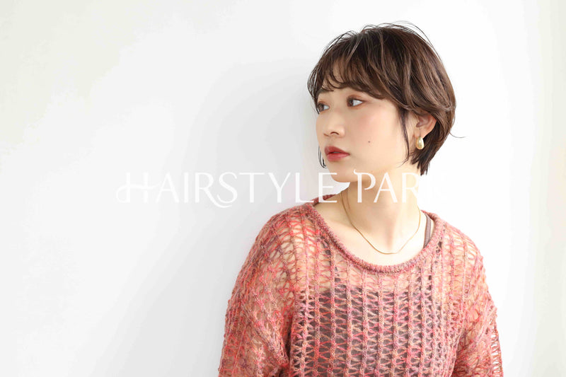ヘアスタイル写真PhotoNo:350-1 (4) [ショート,レディース,ナチュラル,クール / かっこいい,カット,縦型 ]