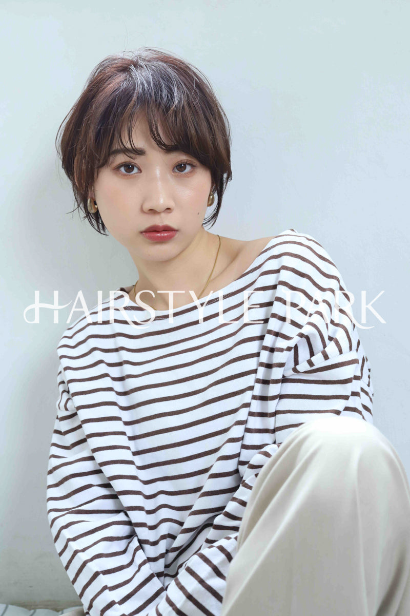 ヘアスタイル写真PhotoNo:350-2 (10) [ショート,レディース,ナチュラル,クール / かっこいい,カット,縦型 ]