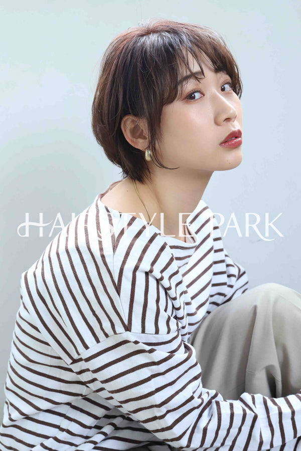 ヘアスタイル写真PhotoNo:350-2 (19) [ショート,レディース,ナチュラル,クール / かっこいい,カット,縦型 ]