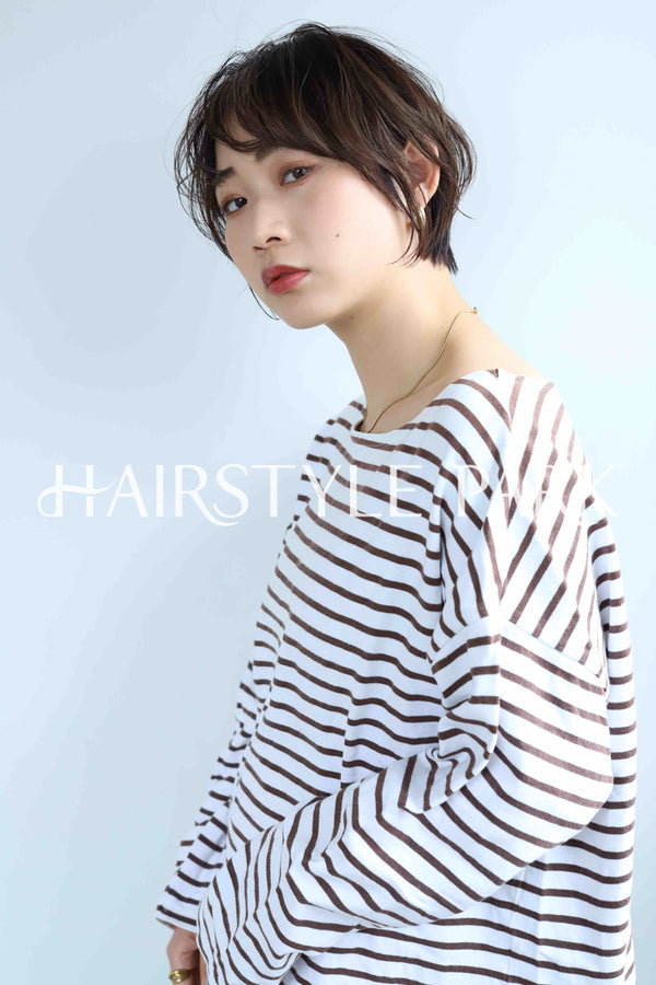 ヘアスタイル写真PhotoNo:350-2 (1) [ショート,レディース,ナチュラル,クール / かっこいい,カット,縦型 ]