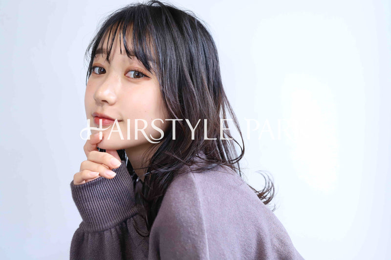 ヘアスタイル写真PhotoNo:352-1 (12) [ミディアムロング,レディース,ナチュラル,オフィス / コンサバ,カット,縦型 ]