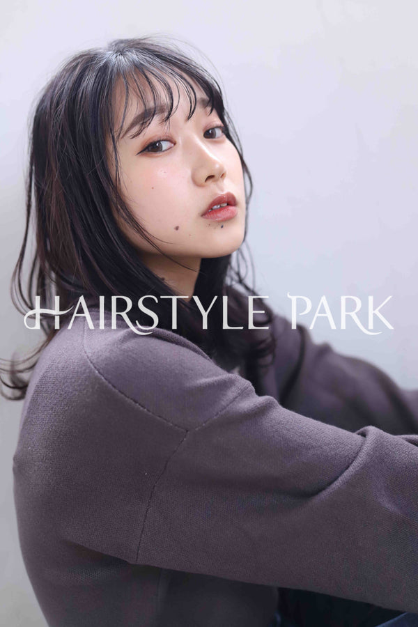 ヘアスタイル写真PhotoNo:352-1 (31) [ミディアムロング,レディース,ナチュラル,オフィス / コンサバ,カット,縦型 ]