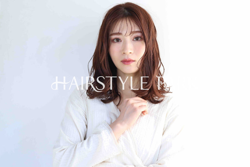 ヘアスタイル写真PhotoNo:355-1 (16) [ロング,レディース,オフィス / コンサバ,カラー,パーマ,縦型 ]