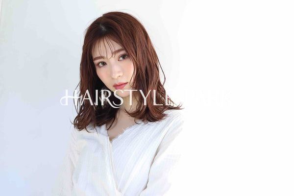ヘアスタイル写真PhotoNo:355-1 (17) [ロング,レディース,オフィス / コンサバ,カラー,パーマ,縦型 ]
