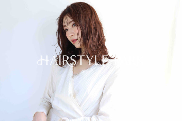 ヘアスタイル写真PhotoNo:355-2 (1) [ロング,レディース,オフィス / コンサバ,カラー,パーマ,縦型 ]