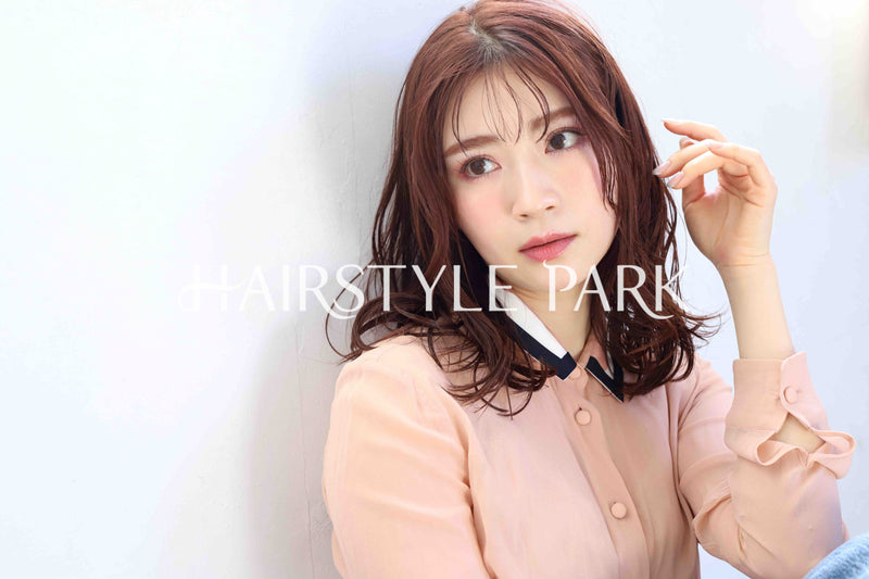 ヘアスタイル写真PhotoNo:355-3 (20) [ロング,レディース,オフィス / コンサバ,カラー,パーマ,縦型 ]