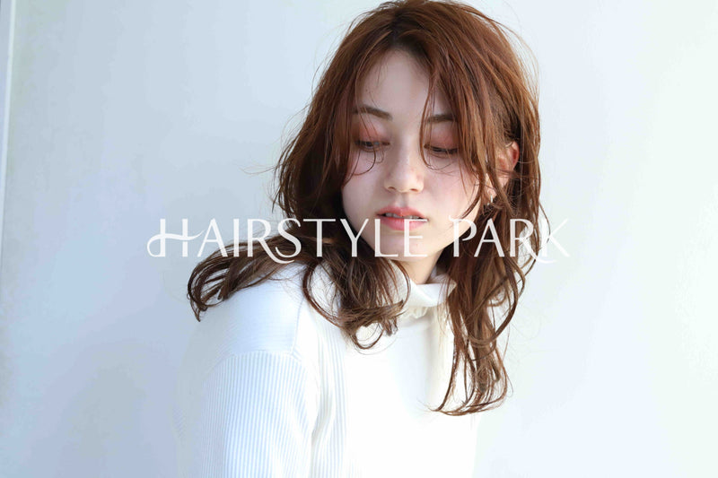 ヘアスタイル写真PhotoNo:357-3 (17) [ロング,レディース,ナチュラル,カラー,パーマ,縦型 ]