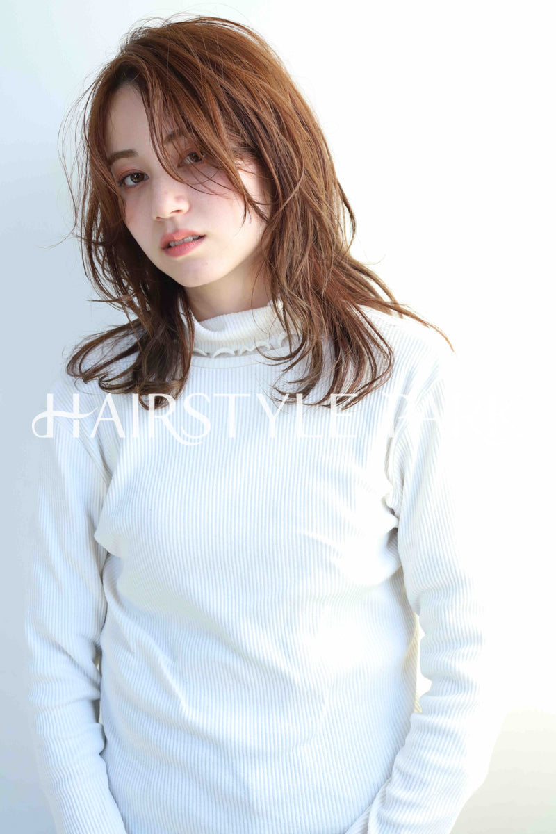 ヘアスタイル写真PhotoNo:357-3 (4) [ロング,レディース,ナチュラル,カラー,パーマ,縦型 ]