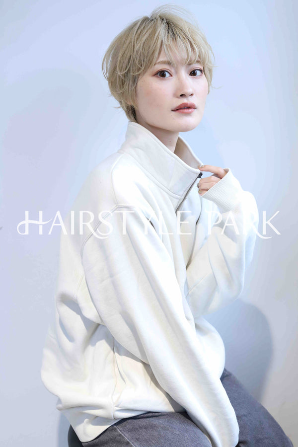 ヘアスタイル写真PhotoNo:359-2 (4) [ショートミディアム,レディース,カジュアル,カット,カラー,ダブルカラー,縦型 ]