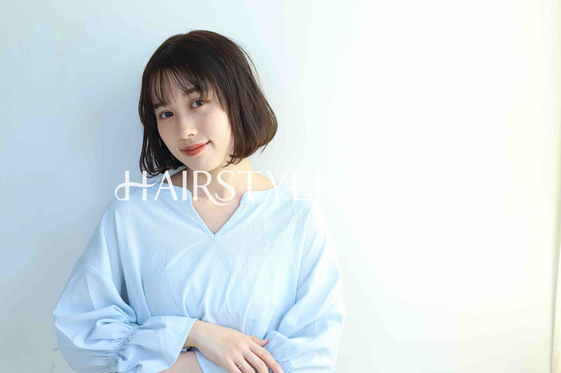 ヘアスタイル写真PhotoNo:361-1 (2) [ミディアム,レディース,ナチュラル,モテ・愛され,パーマ,縦型 ]