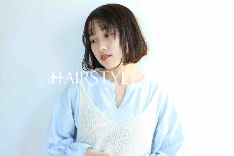 ヘアスタイル写真PhotoNo:361-1 (3) [ミディアム,レディース,ナチュラル,モテ・愛され,パーマ,縦型 ]