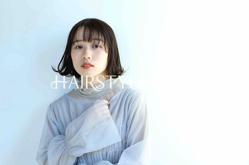 ヘアスタイル写真PhotoNo:361-2 (7) [ミディアム,レディース,ナチュラル,モテ・愛され,パーマ,縦型 ]