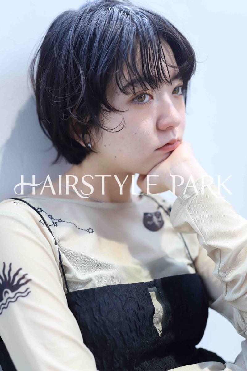 ヘアスタイル写真PhotoNo:366-2 (10) [ショート,レディース,モード,カジュアル,カット,パーマ,縦型 ]