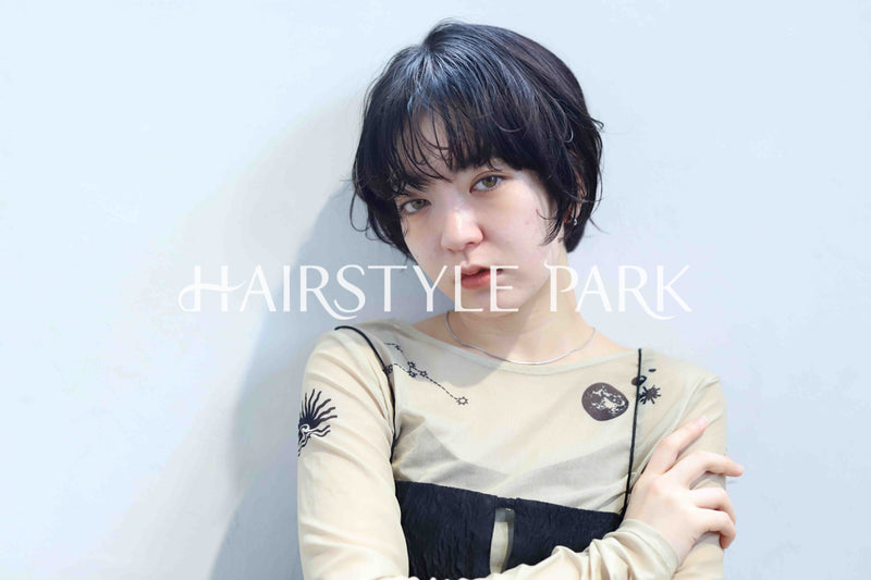 ヘアスタイル写真PhotoNo:366-2 (2) [ショート,レディース,モード,カジュアル,カット,パーマ,縦型 ]