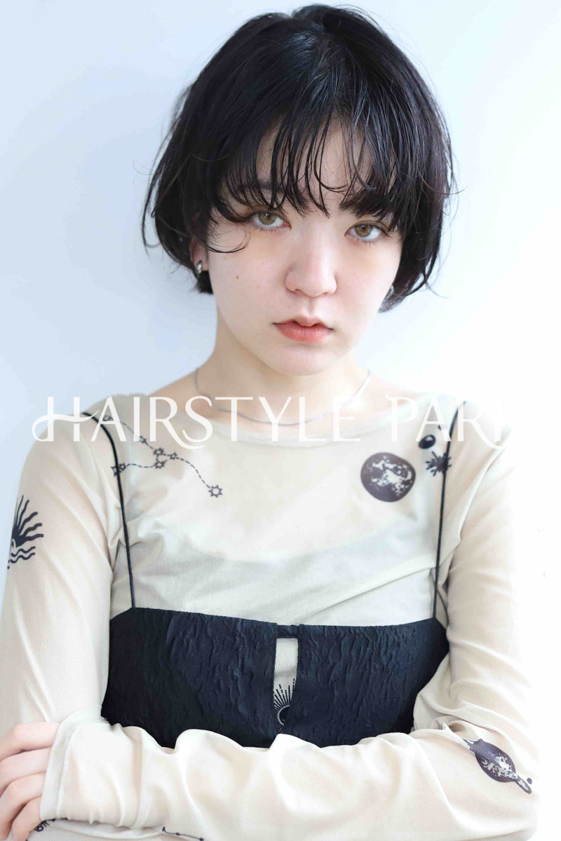 ヘアスタイル写真PhotoNo:366-3 (17) [ショート,レディース,モード,カジュアル,カット,パーマ,縦型 ]
