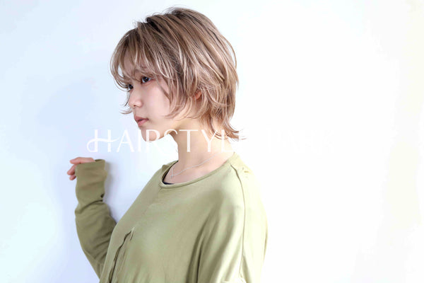 ヘアスタイル写真PhotoNo:367-1 (9) [ショートミディアム,レディース,カジュアル,カット,ダブルカラー,縦型 ]