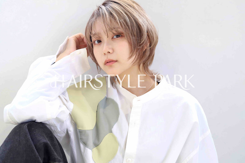 ヘアスタイル写真PhotoNo:367-2 (16) [ショートミディアム,レディース,カジュアル,カット,ダブルカラー,縦型 ]