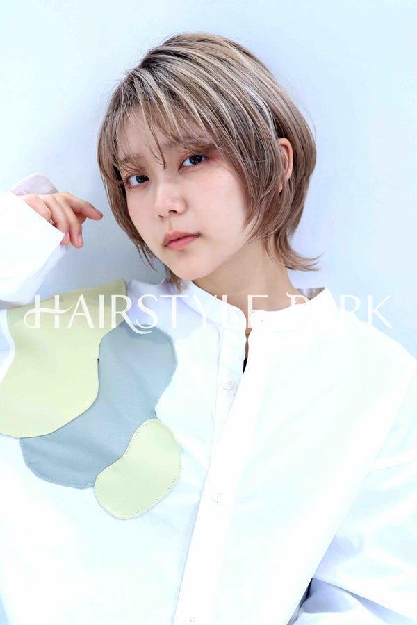 ヘアスタイル写真PhotoNo:367-2 (9) [ショートミディアム,レディース,カジュアル,カット,ダブルカラー,縦型 ]