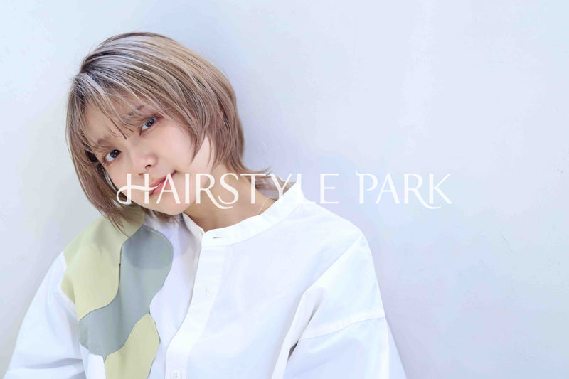 ヘアスタイル写真PhotoNo:367-3 (24) [ショートミディアム,レディース,カジュアル,カット,ダブルカラー,縦型 ]