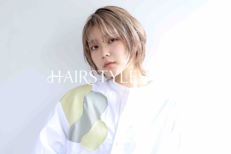 ヘアスタイル写真PhotoNo:367-3 (5) [ショートミディアム,レディース,カジュアル,カット,ダブルカラー,縦型 ]