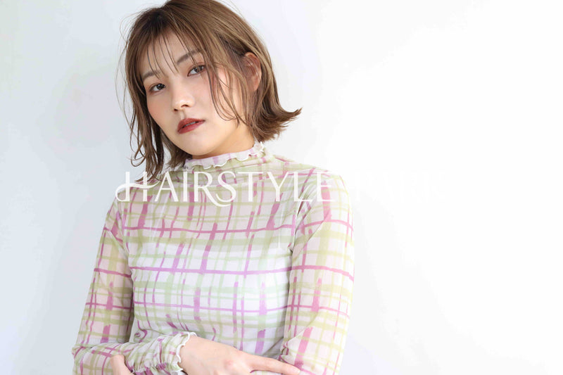 ヘアスタイル写真PhotoNo:368-1 (16) [ミディアム,レディース,ナチュラル,モテ・愛され,カラー,ダブルカラー,縦型 ]