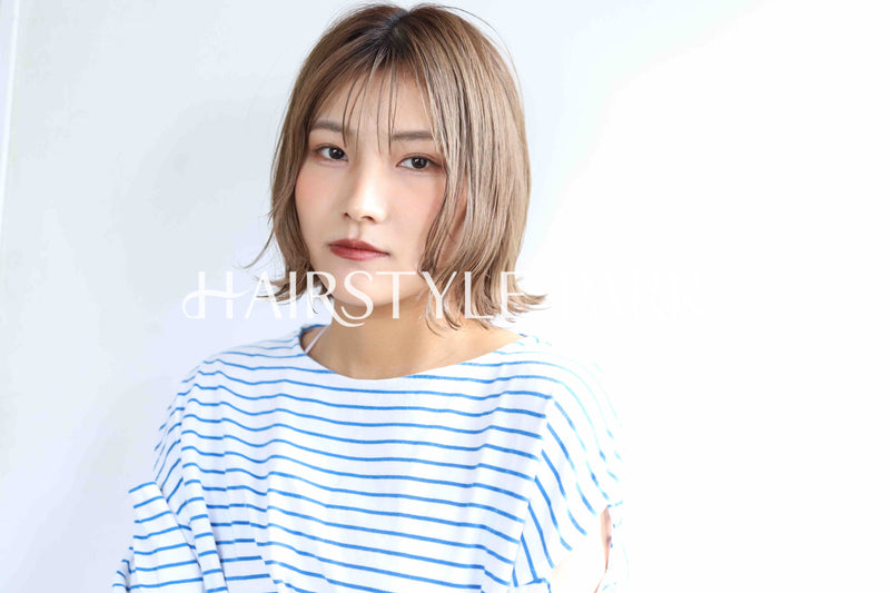 ヘアスタイル写真PhotoNo:368-2 (1) [ミディアム,レディース,ナチュラル,モテ・愛され,カラー,ダブルカラー,縦型 ]