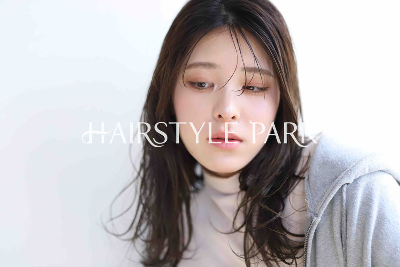 ヘアスタイル写真PhotoNo:370-1 (12) [ロング,レディース,モード,カジュアル,クール / かっこいい,カット,パーマ,縦型 ]