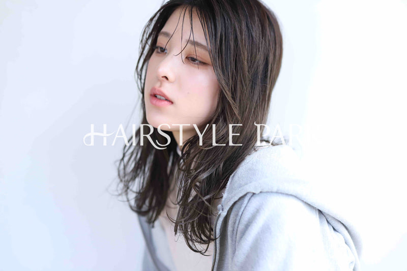 ヘアスタイル写真PhotoNo:370-1 (18) [ロング,レディース,モード,カジュアル,クール / かっこいい,カット,パーマ,縦型 ]