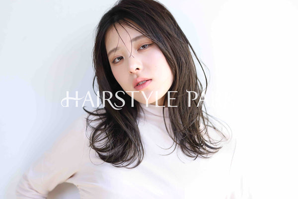 ヘアスタイル写真PhotoNo:370-2 (5) [ロング,レディース,モード,カジュアル,クール / かっこいい,カット,パーマ,縦型 ]