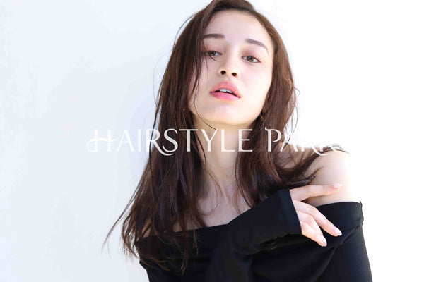 ヘアスタイル写真PhotoNo:371-2 (1) [ロング,レディース,ナチュラル,オフィス / コンサバ,クール / かっこいい,カット,パーマ,縦型 ]