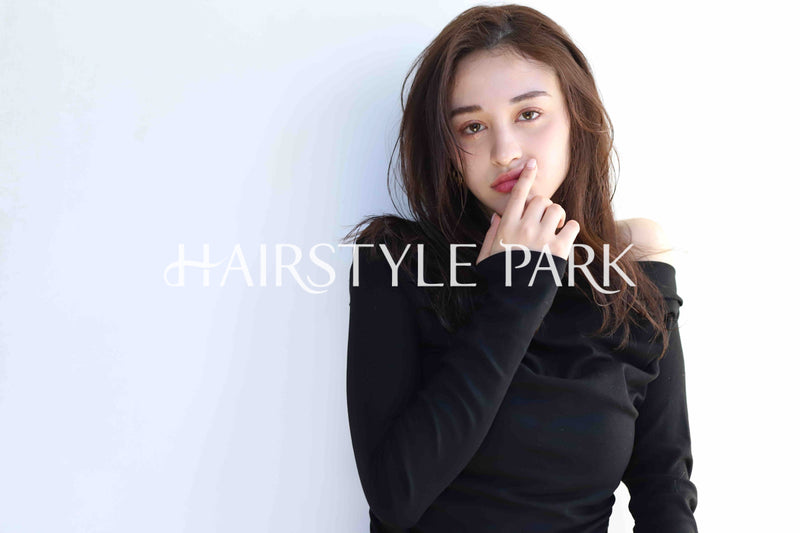 ヘアスタイル写真PhotoNo:371-2 (5) [ロング,レディース,ナチュラル,オフィス / コンサバ,クール / かっこいい,カット,パーマ,縦型 ]