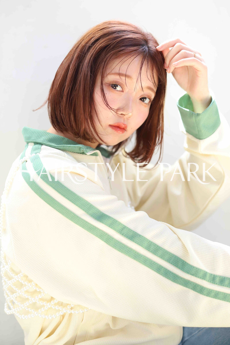 ヘアスタイル写真PhotoNo:372-2 (18) [ミディアム,レディース,モテ・愛され,カジュアル,カット,カラー,縦型 ]