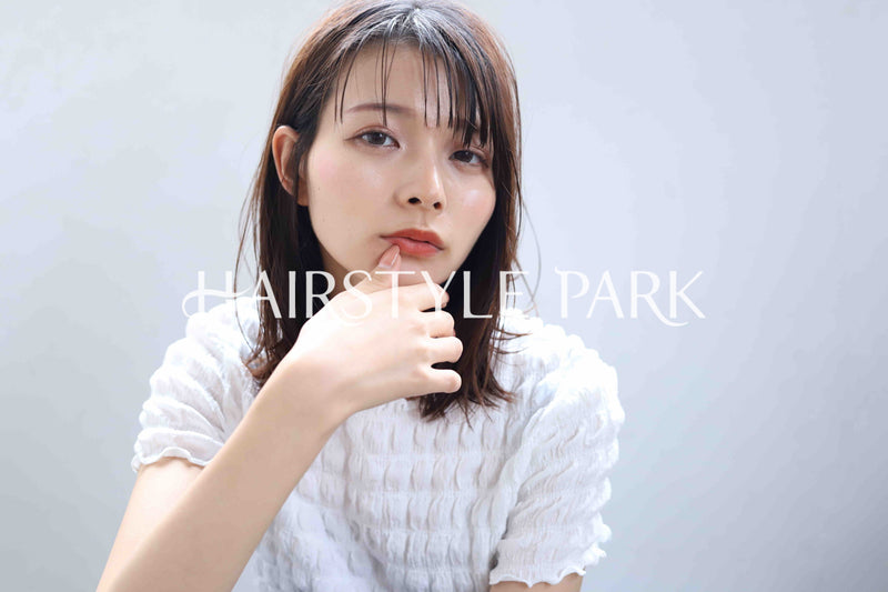 ヘアスタイル写真PhotoNo:374-1 (17) [ミディアムロング,レディース,ナチュラル,オフィス / コンサバ,クール / かっこいい,カット,カラー,縦型 ]