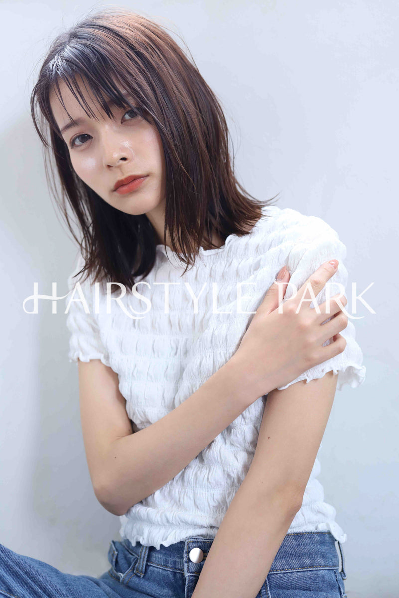 ヘアスタイル写真PhotoNo:374-2 (11) [ミディアムロング,レディース,ナチュラル,オフィス / コンサバ,クール / かっこいい,カット,カラー,縦型 ]