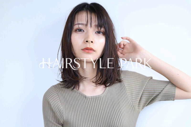 ヘアスタイル写真PhotoNo:374-5 (1) [ミディアムロング,レディース,ナチュラル,オフィス / コンサバ,クール / かっこいい,カット,カラー,縦型 ]